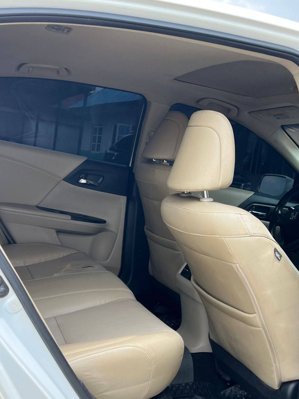 A picture of Honda Accord 2014