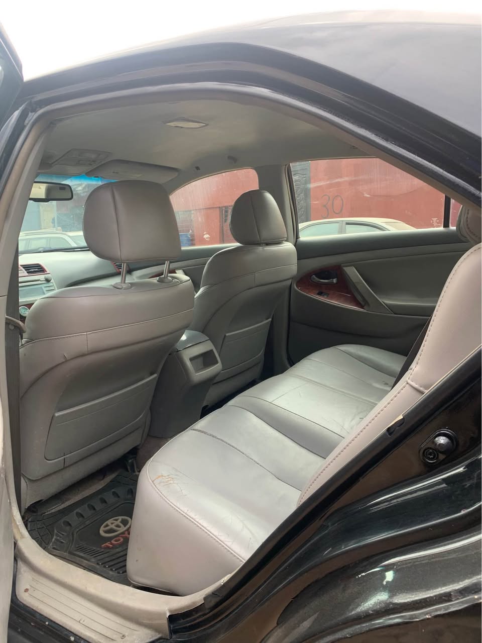 A picture of Toyota Camry LE 2008 Model
