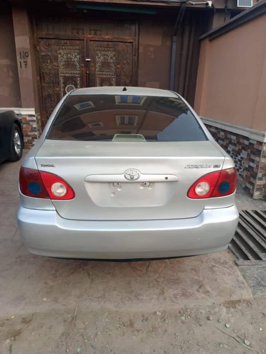 A picture of 2005 Toyota corolla