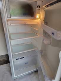 A picture of Fridge for sell