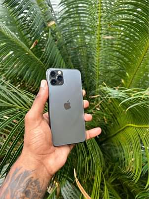 iPhone M.
