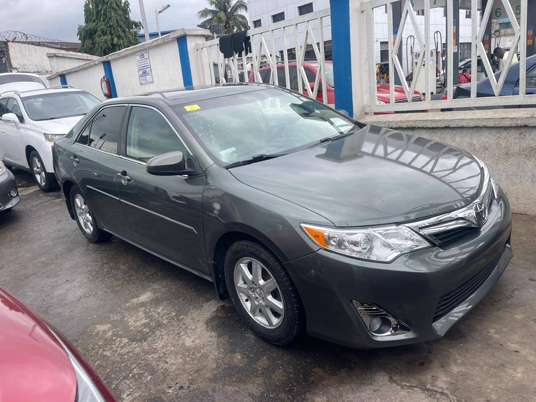 A picture of  Toyota Camry Le open ruff 2013 model ftbody for