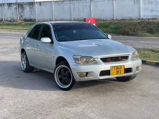 used toyota altezza