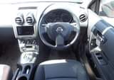 A picture of 2010 nissan dualis maroun colour