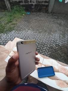 A picture of Oppo F1s