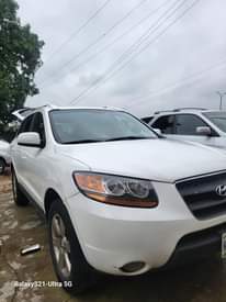 A picture of 3ROW SEATS 2007 HYUNDAI SANTAFE
