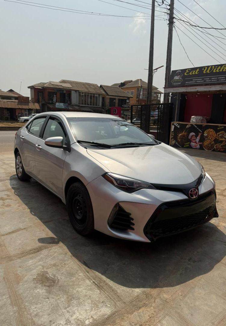 A picture of Toyota Corolla 016