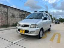 A picture of TOYOTA NOAH