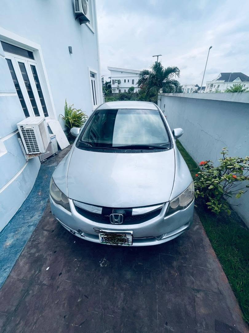 A picture of 2009 Honda civic awoof deals