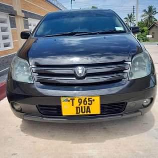 A picture of TOYOTA IST