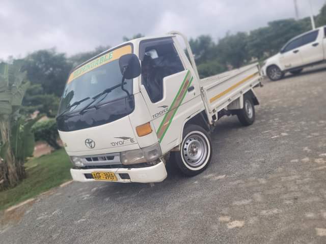 used toyota toyoace