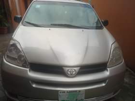 A picture of ANOTHER HOT CAKE IS HERE SUPER CLEAN TOYOTA SIENNA 2004