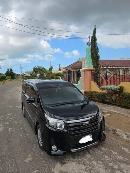 used toyota noah
