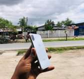 A picture of Iphone x GB 256 FAC TTN IPO Kipengele batter inasumbua