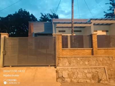 self compound houses