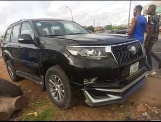 A picture of Toyota Prado 2007 upgrade to 2022. Very sharp everything works