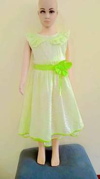 A picture of Kids second hand dresses