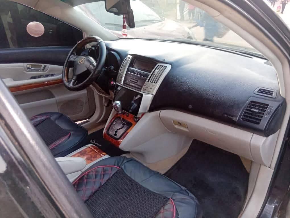 A picture of Lexus Rx 350 08