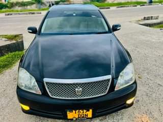 A picture of SELLING TOYOTA CROWN ATHLETE