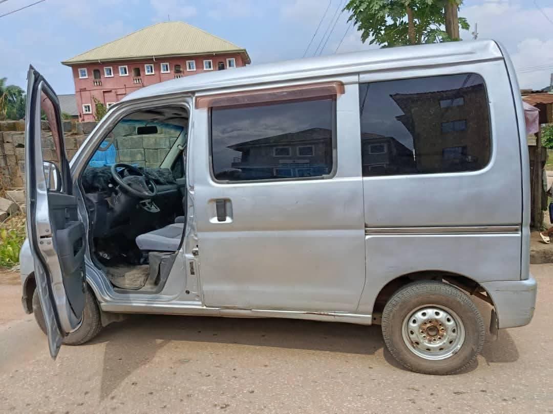 A picture of Hiject mini bus