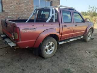 used nissan hardbody