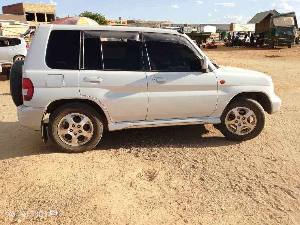 used mitsubishi pajero