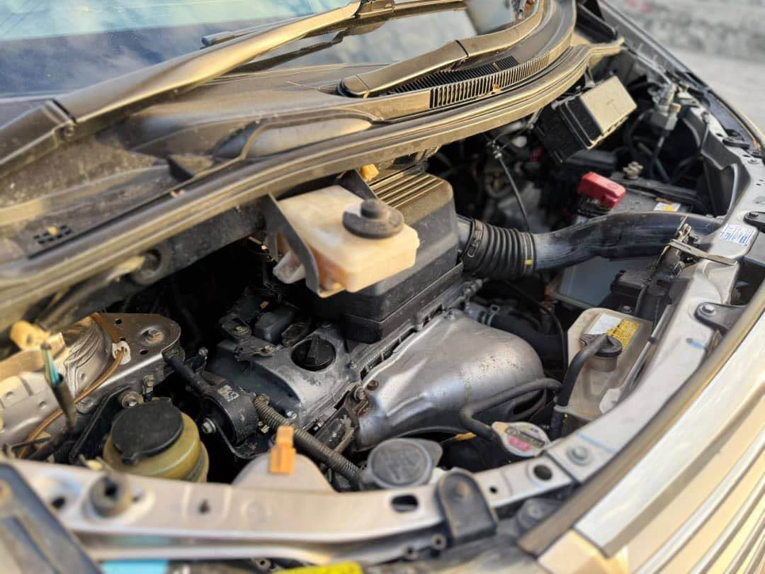 A picture of TOYOTA ALPHARD