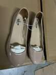 A picture of Ladies pumps