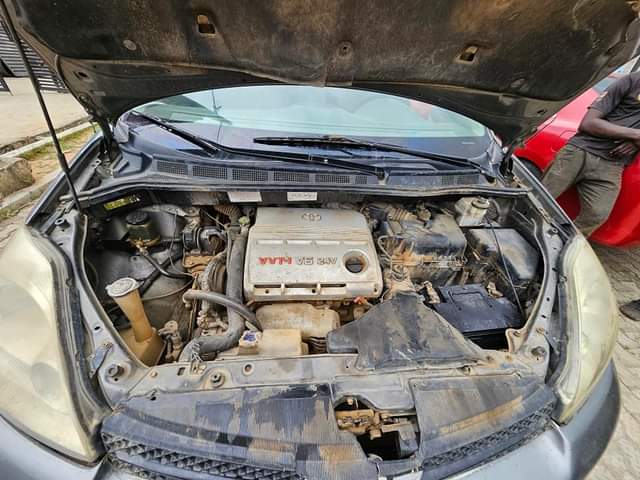 A picture of Registered 2005 Toyota sienna