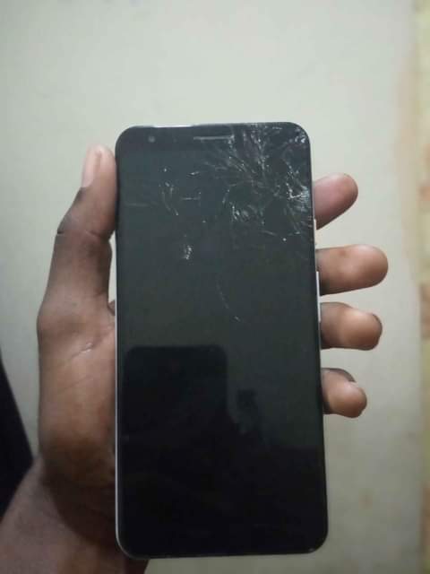 A picture of Bei 100k Google pixel 3a Ram4 Gb64 Kioo kimekufa chakubadilisha