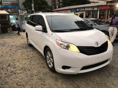 A picture of Quick deal 2022 entry not registered First body pan Toyota