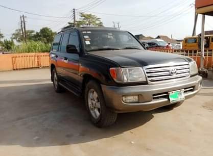 A picture of Registered 2004 Toyota Land Cruiser V8