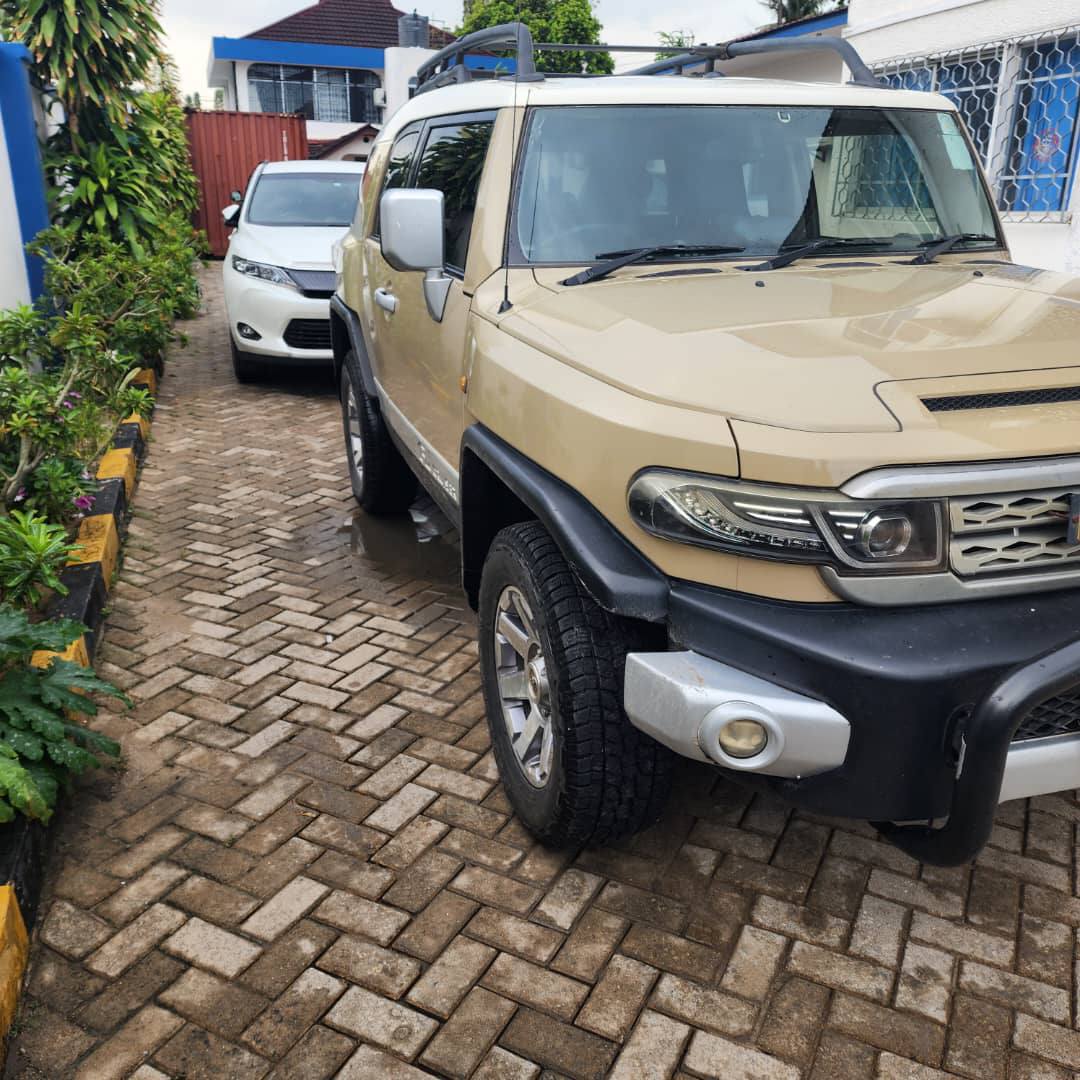 A picture of LAND CRUSER FJ