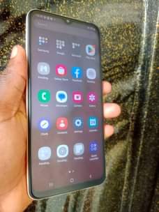 A picture of SAMSUNG GALAXY A13 4gb 64gb