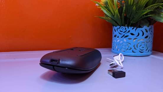 A picture of NAUZA WIRELESS MOUSE YA KUCHAJI