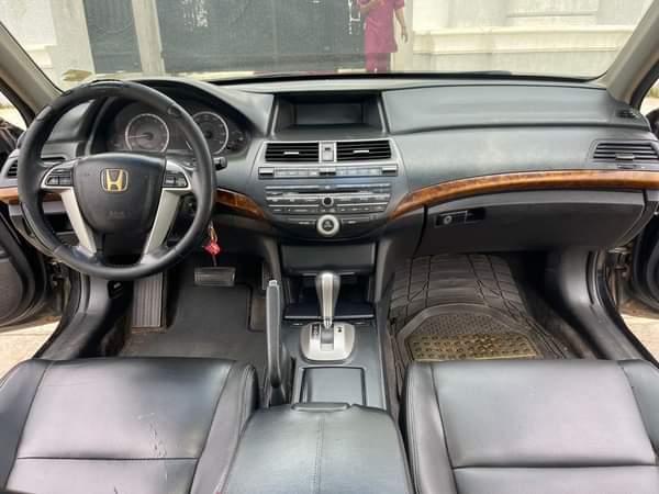 A picture of PURELY FIRST BODY 2008 HONDA ACCORD GOING FOR 4 7
