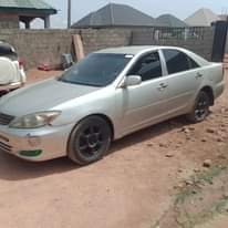 A picture of Clean Nigeria used Toyota Camry 2004 model with better Engine