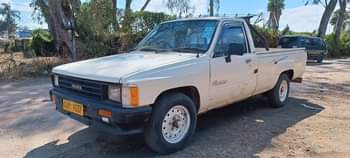 used toyota hilux