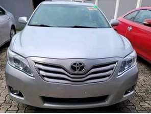 A picture of Cars For Sale 2011 Toyota Camry XLE Leather interior V4