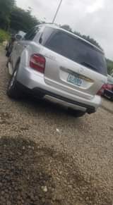 A picture of clean ml350 Benz ml 2007