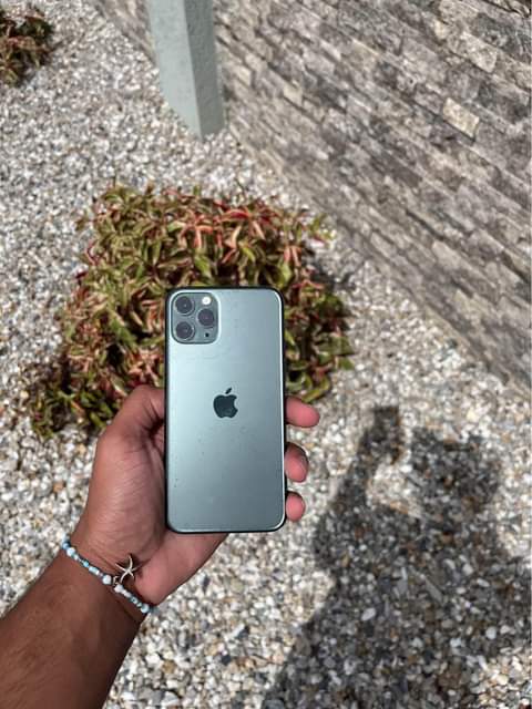 iPhone M.