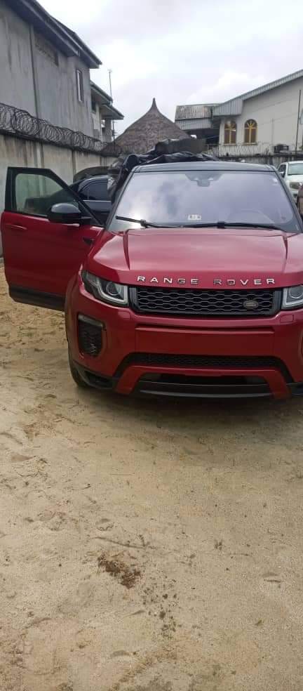 A picture of 2016 Range Rover Evoque