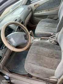 A picture of 2000 Toyota Corolla 2000 Alloy