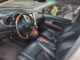 A picture of Belgium Grade 2005 Lexus Rx330 Pure first body A month