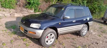 A picture of Toyota rav 4 inauzwa 0755 294 764