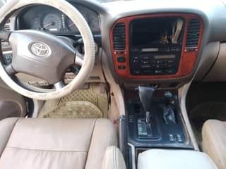 A picture of Landcruiser jeep model