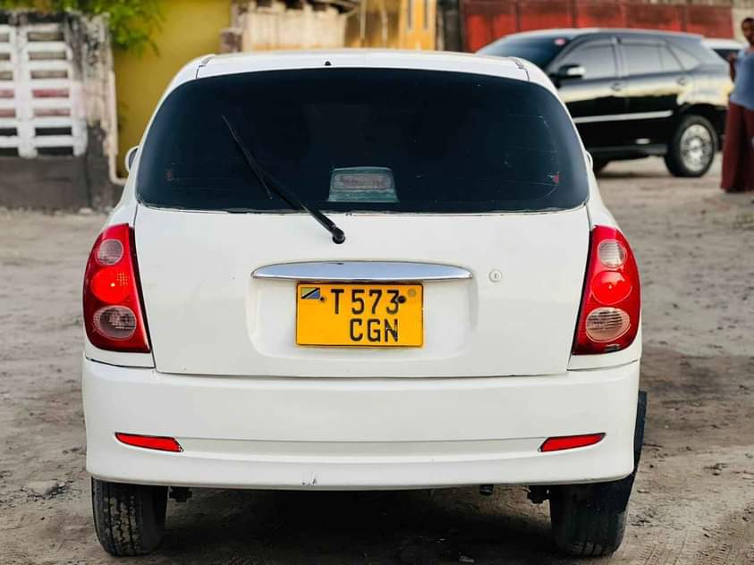 A picture of TOYOTA DUET NAMBA C PIGA 255 714 550 592