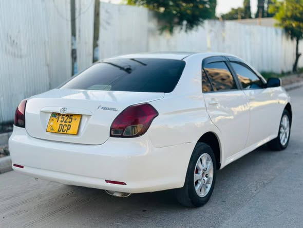 A picture of Toyota verossa