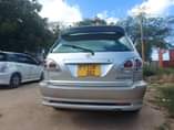A picture of Inauzwa toyota harrier 11M