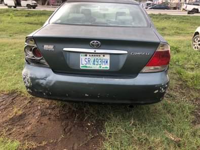 A picture of 2005 Toyota Camry first body buy and drive engine gear